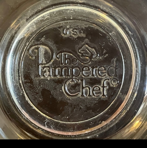(2) pampered chef Glass Measuring bowls-No Lids - Picture 3 of 5
